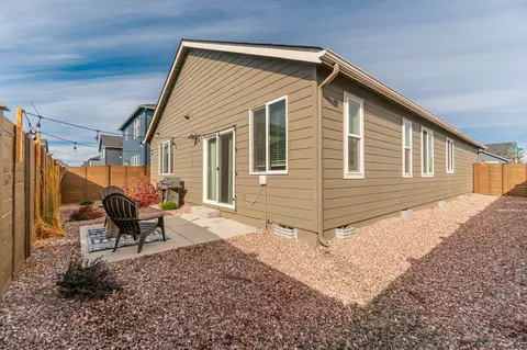 Exterior - 20651 Kira Dr, Bend, OR 97702 photo 5 of 8