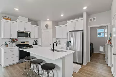 Kitchen - 20651 Kira Dr, Bend, OR 97702 photo 1 of 4