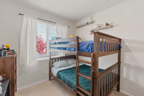 Bedroom - 20651 Kira Dr, Bend, OR 97702 photo 3 of 4