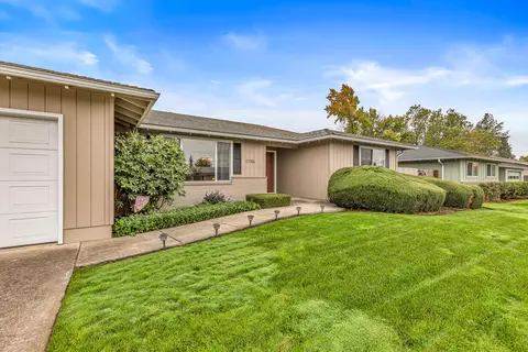 1758 Yukon Ave, Medford, OR 97504