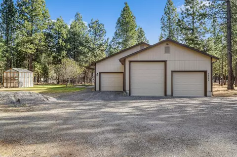 52052 Red Pne, La Pine, OR 97739 photo 4