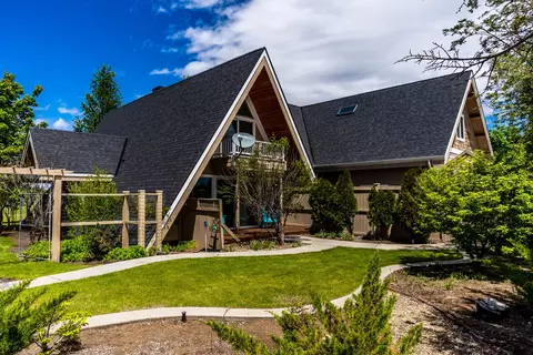 Exterior - 22675 Crestview Ln, Bend, OR 97702 photo 6 of 11
