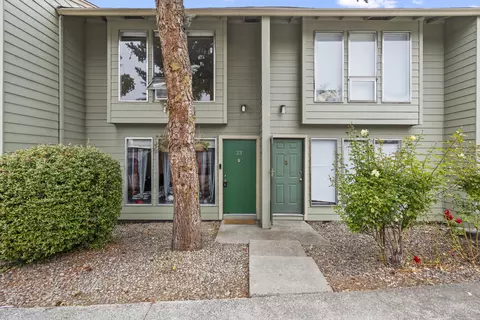 1800 Crater Lake Ave #22, Medford, OR 97504
