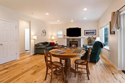 19586 Brookside Way, Bend, OR 97702 photo 20