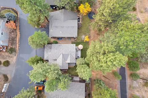 19586 Brookside Way, Bend, OR 97702 photo 41
