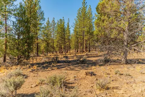 62984 Levins Ln, Bend, OR 97703 photo 3