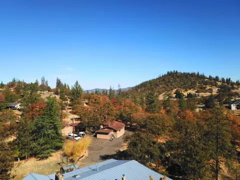 575 Leafwood Dr, Eagle Point, OR 97524 photo 9