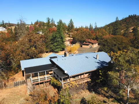 575 Leafwood Dr, Eagle Point, OR 97524 photo 12