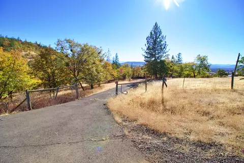 575 Leafwood Dr, Eagle Point, OR 97524 photo 61