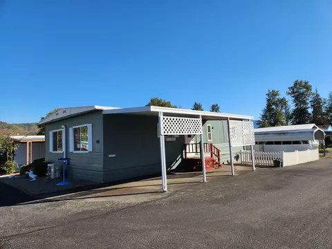 2325 NW Highland Ave #44, Grants Pass, OR 97526