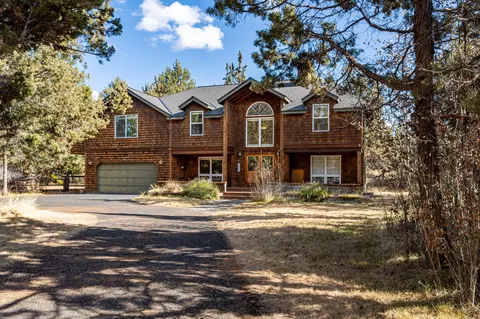 63390 Overtree Rd, Bend, OR 97701