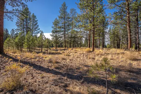 20348 Rainbow Lake Trl, Bend, OR 97702