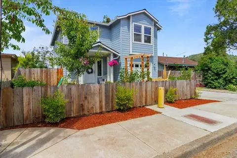 222 SW High St, Grants Pass, OR 97526