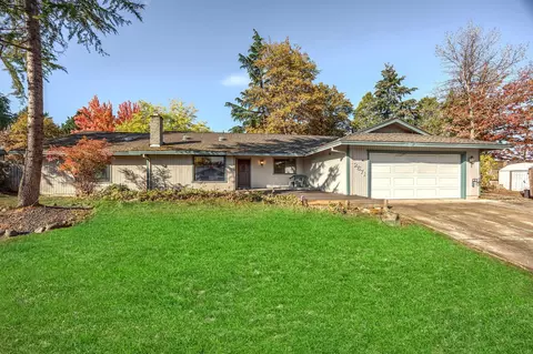 2671 Hawaiian Ave, Medford, OR 97504