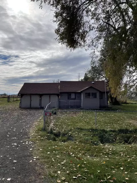 6712 Airway Dr, Klamath Falls, OR 97603
