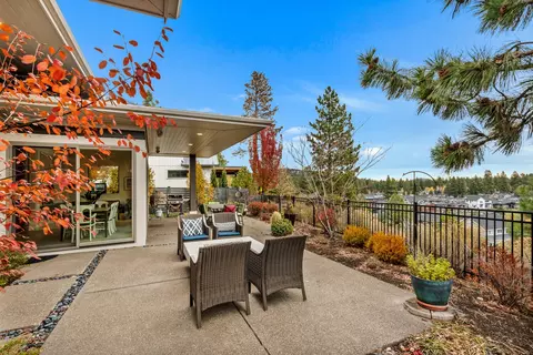 Exterior - 2963 NW Celilo Ln, Bend, OR 97703 photo 12 of 17