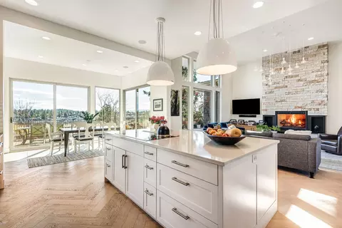 Kitchen - 2963 NW Celilo Ln, Bend, OR 97703 photo 9 of 11