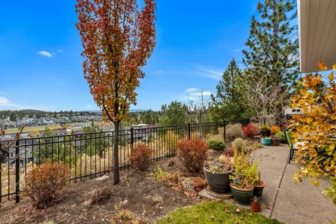 Exterior - 2963 NW Celilo Ln, Bend, OR 97703 photo 6 of 17