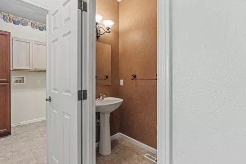 943 Crystal Dr, Eagle Point, OR 97524 photo 21