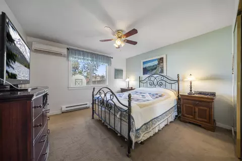 Bedroom - 422 SW Blakely Ct, Bend, OR 97702 photo 1 of 7