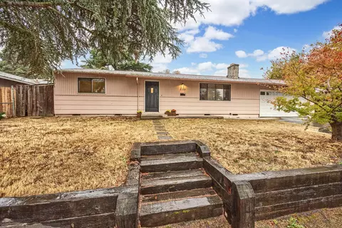 1237 Vista Dr, Central Point, OR 97502 photo 21
