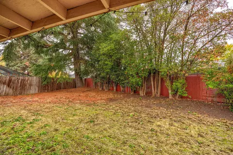 1237 Vista Dr, Central Point, OR 97502 photo 28