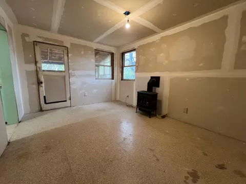 298 Highlan Dr, Mount Vernon, OR 97865 photo 9