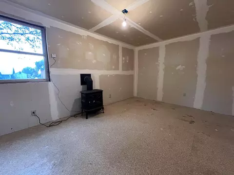 298 Highlan Dr, Mount Vernon, OR 97865 photo 8