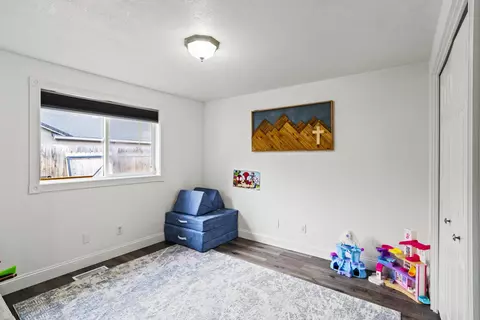 Bedroom - 441 Candis Dr, Eagle Point, OR 97524 photo 1 of 3