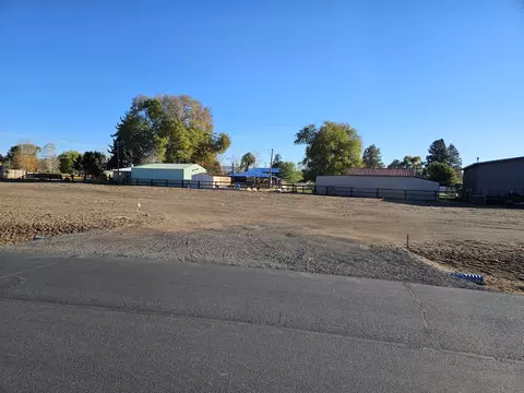 240 NW Saddle Ridge Loop #LOT 8, Prineville, OR 97754