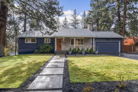 1371 NW Vicksburg Ave, Bend, OR 97703