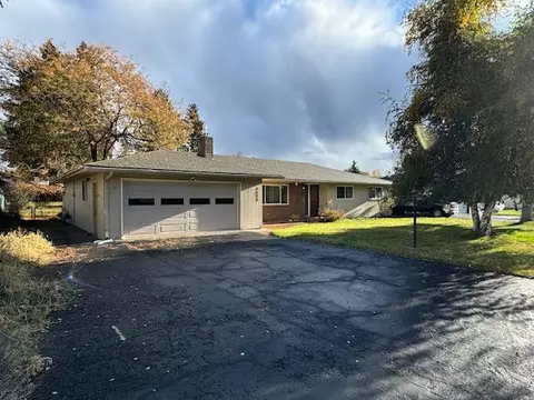 3527 Montavilla Dr, Klamath Falls, OR 97603