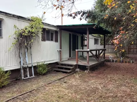 1760 Rogue River Hwy, Grants Pass, OR 97527