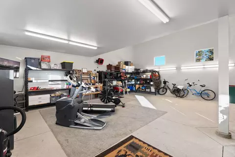 21080 SE Avery Ln, Bend, OR 97702 photo 64