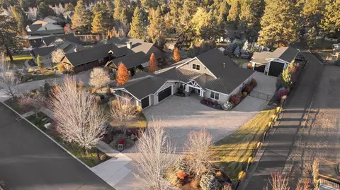 21080 SE Avery Ln, Bend, OR 97702 photo 3