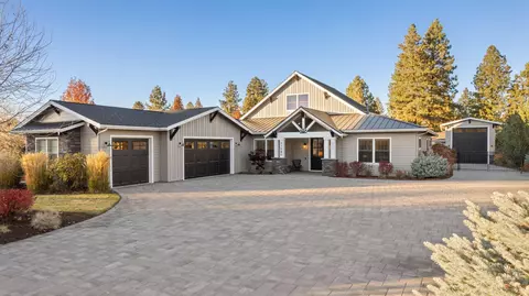 21080 SE Avery Ln, Bend, OR 97702