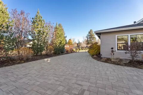 21080 SE Avery Ln, Bend, OR 97702 photo 57