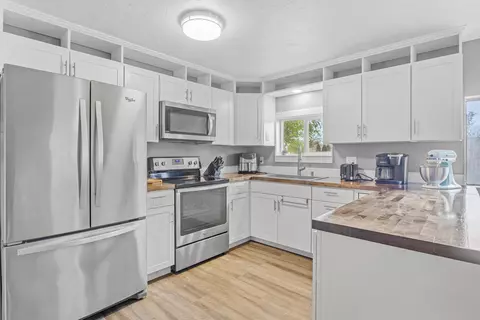 6355 Harold Rd, Central Point, OR 97502 photo 8