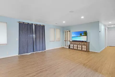 6355 Harold Rd, Central Point, OR 97502 photo 5