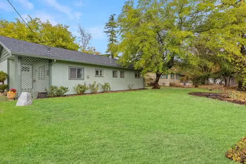 6355 Harold Rd, Central Point, OR 97502