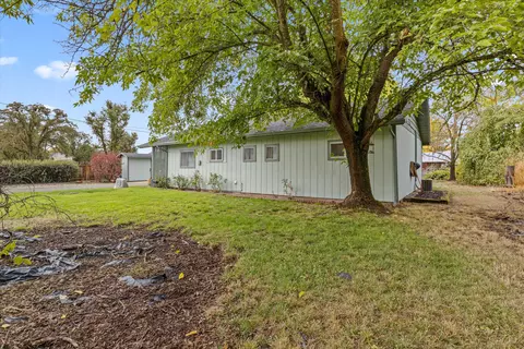 6355 Harold Rd, Central Point, OR 97502 photo 26