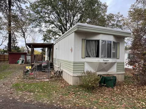 6150 Monument Dr #11, Grants Pass, OR 97526