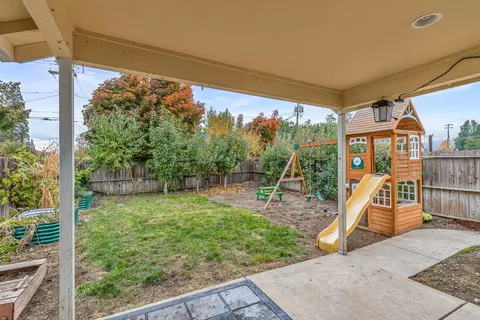 100 Rhonda Ln, Phoenix, OR 97535 photo 22