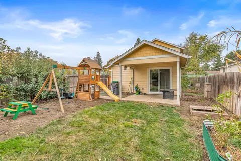 100 Rhonda Ln, Phoenix, OR 97535 photo 24