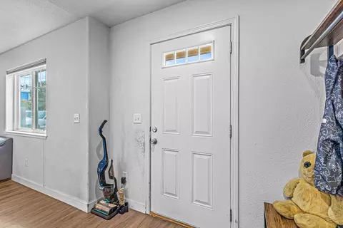 100 Rhonda Ln, Phoenix, OR 97535 photo 4