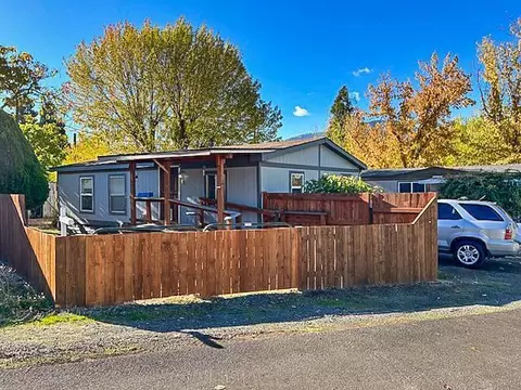 1235 N Mountain Ave UNIT 14, Ashland, OR 97520