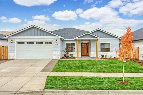 2826 Caldera Ln, Medford, OR 97504