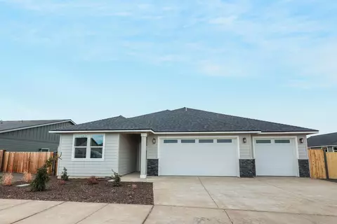 3553 SW 50th St #LOT 18, Redmond, OR 97756