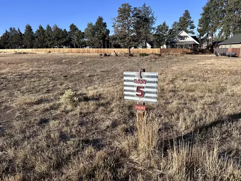 1029 N Jantzen Ln #LOT 5, Sisters, OR 97759
