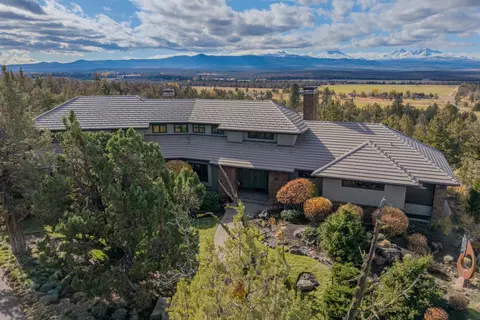 65895 Mariposa Ln, Bend, OR 97703